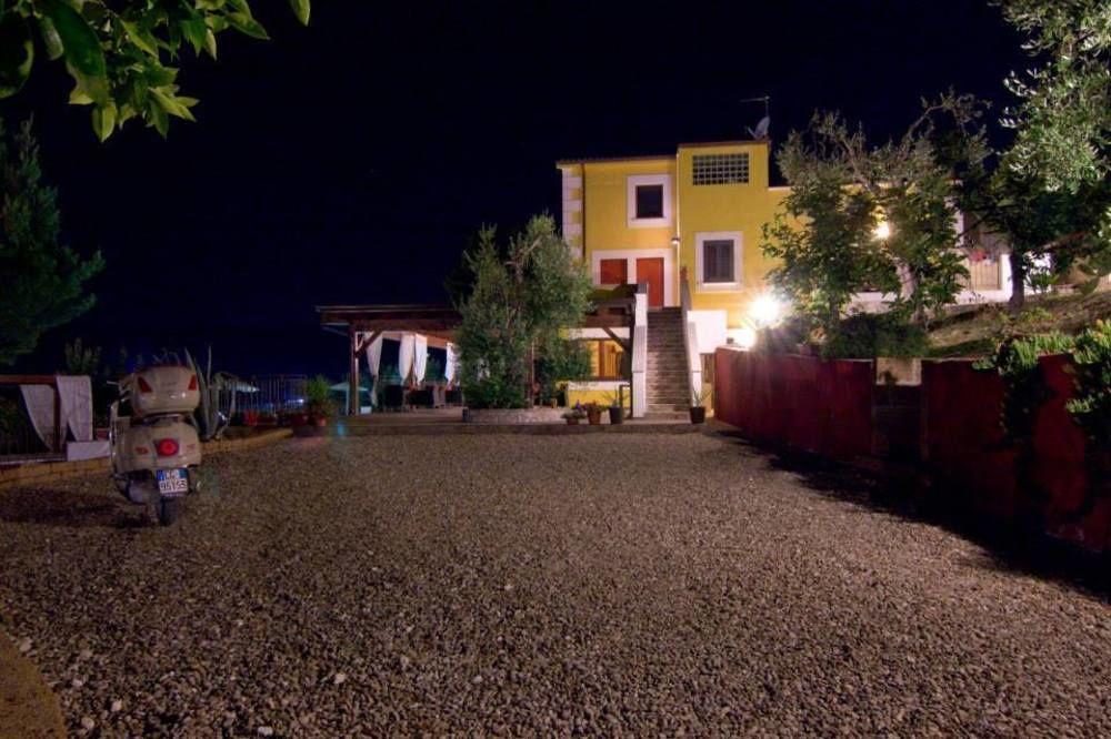 Borgo Del Nespolo Bed & Breakfast Peschici Eksteriør bilde